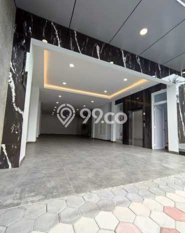 Unit Kantor Dijual di Jakarta Timur LT 279m2 & LB 726m2 Unit Kantor Dijual di Jakarta Timur LT 279m2 & LB 726m2