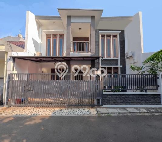 Rumah Elit Modern Tanpa Renovasi di Rawamangun Jakarta Timur Rumah Elit Modern Tanpa Renovasi di Rawamangun Jakarta Timur