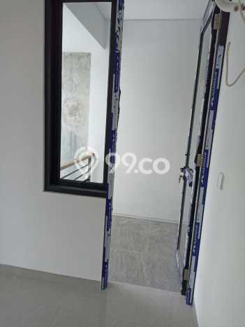 Rumah Luas Asri 3 KT Siap Pakai di Pondok Bambu Jakarta Timur Rumah Luas Asri 3 KT Siap Pakai di Pondok Bambu Jakarta Timur