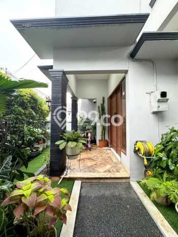 Rumah Elit Modern Tanpa Renovasi di Condet Jakarta Timur Rumah Elit Modern Tanpa Renovasi di Condet Jakarta Timur