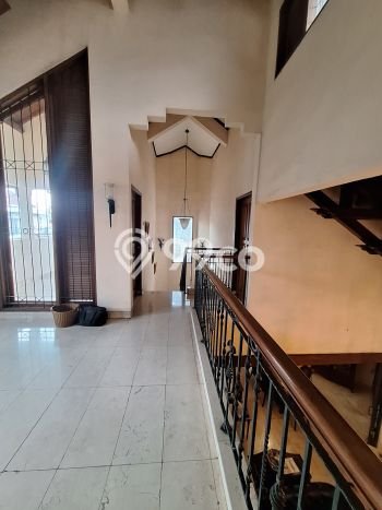 Rumah Elit Modern Siap Huni di Pondok Kelapa Jakarta Timur Rumah Elit Modern Siap Huni di Pondok Kelapa Jakarta Timur