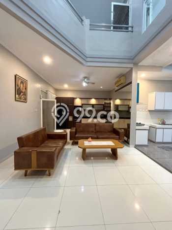 Rumah Elit Modern Tanpa Renovasi di Rawamangun Jakarta Timur Rumah Elit Modern Tanpa Renovasi di Rawamangun Jakarta Timur