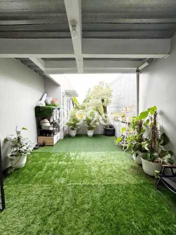 Rumah Elit Modern Tanpa Renovasi di Condet Jakarta Timur Rumah Elit Modern Tanpa Renovasi di Condet Jakarta Timur