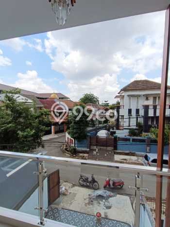 Rumah Modern 3 KT di Pondok Kelapa Jakarta Timur Unfurnished Rumah Modern 3 KT di Pondok Kelapa Jakarta Timur Unfurnished
