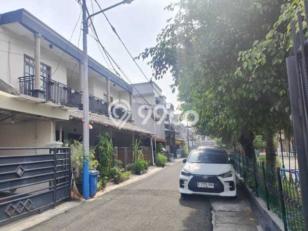 Dijual Rumah Luas Elegan Dengan View Eksklusif di Rawamangun, Jakarta Timur Dijual Rumah Luas Elegan Dengan View Eksklusif di Rawamangun, Jakarta Timur