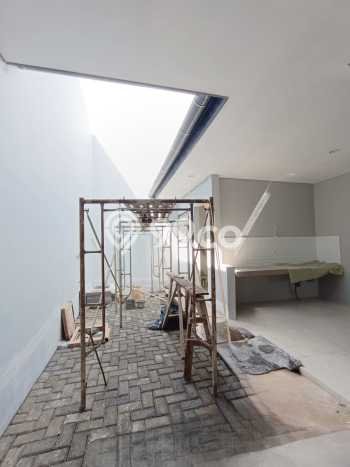 Dijual Rumah Premium dengan Fasilitas Sekitar Lengkap di Duren Sawit, Jakarta Timur Dijual Rumah Premium dengan Fasilitas Sekitar Lengkap di Duren Sawit, Jakarta Timur