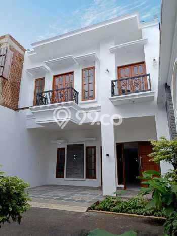 Rumah Elit Modern Siap Huni di Pondok Bambu Jakarta Timur Rumah Elit Modern Siap Huni di Pondok Bambu Jakarta Timur