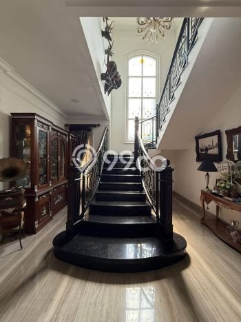 Rumah Mewah LB 1500m2 Siap Pakai Desain Elegan di Cirendeu, Jakarta Selatan Rumah Mewah LB 1500m2 Siap Pakai Desain Elegan di Cirendeu, Jakarta Selatan