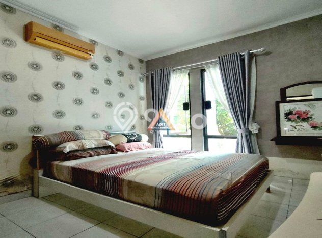 Rumah Elit LB 400m2 Siap Pakai Desain Elegan di Kota Wisata, Bogor Rumah Elit LB 400m2 Siap Pakai Desain Elegan di Kota Wisata, Bogor