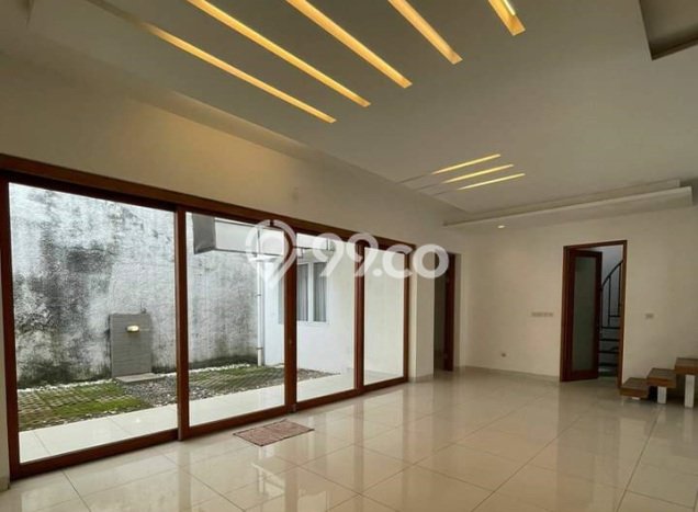 Siap Huni Rumah Mewah 4 Kamar di Tebet Dekat ke Mana Pun Siap Huni Rumah Mewah 4 Kamar di Tebet Dekat ke Mana Pun