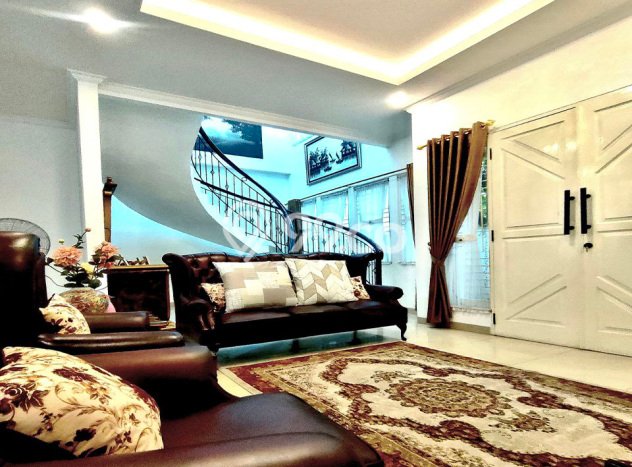 For Sale! Luxury House LT 232m2 Desain Elegan di Galaxy For Sale! Luxury House LT 232m2 Desain Elegan di Galaxy