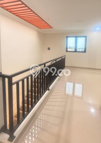 Hunian Elit LB 195m2 Siap Pakai Desain Elegan di Rawamangun, Jakarta Timur Hunian Elit LB 195m2 Siap Pakai Desain Elegan di Rawamangun, Jakarta Timur