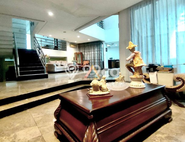 Rumah Mewah Dijual LT 765m2 di Kebayoran Baru, Jakarta Selatan Rumah Mewah Dijual LT 765m2 di Kebayoran Baru, Jakarta Selatan