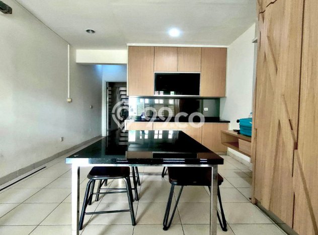 Rumah Elit LB 250m2 Siap Huni Desain Elegan di Galaxy, Bekasi Rumah Elit LB 250m2 Siap Huni Desain Elegan di Galaxy, Bekasi