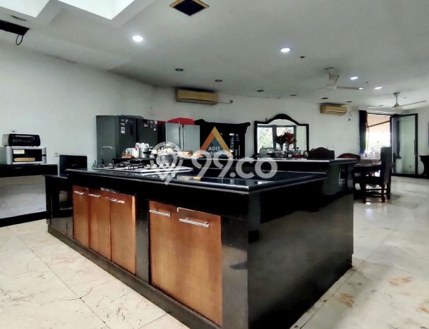 Rumah Mewah Dijual LT 765m2 di Kebayoran Baru, Jakarta Selatan Rumah Mewah Dijual LT 765m2 di Kebayoran Baru, Jakarta Selatan