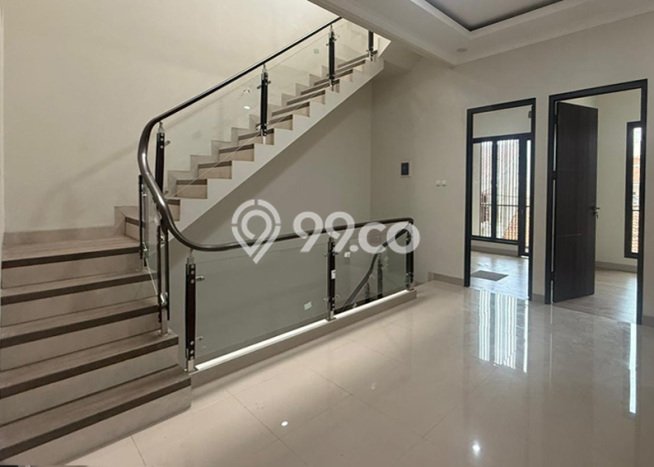 Hunian Elit LB 195m2 Siap Pakai Desain Elegan di Rawamangun, Jakarta Timur Hunian Elit LB 195m2 Siap Pakai Desain Elegan di Rawamangun, Jakarta Timur