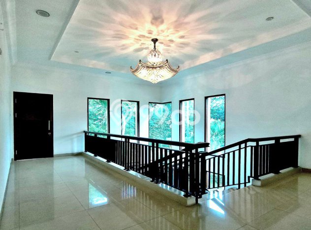 Ready to Use! Luxury House LT 349m2 Desain Modern di Kota Wisata Ready to Use! Luxury House LT 349m2 Desain Modern di Kota Wisata