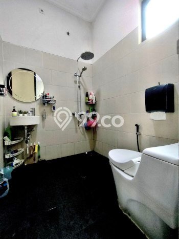 Jual Rumah Luas Elegan Dengan View Cantik di Kelapa Dua, Depok Jual Rumah Luas Elegan Dengan View Cantik di Kelapa Dua, Depok