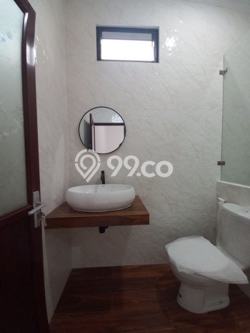 Dijual Rumah Mewah Elegan Dengan View Eksklusif di Pondok Kelapa, Jakarta Timur Dijual Rumah Mewah Elegan Dengan View Eksklusif di Pondok Kelapa, Jakarta Timur