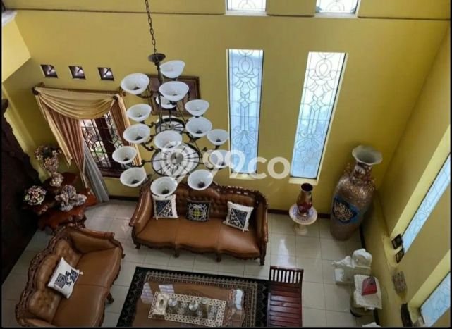 Ready to Use! Premium House LT 548m2 Desain Modern di Turangga Ready to Use! Premium House LT 548m2 Desain Modern di Turangga