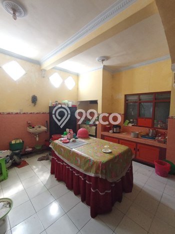For Sale Rumah 9 Kamar Lokasi Ideal Bagus dan Strategis di Blimbing For Sale Rumah 9 Kamar Lokasi Ideal Bagus dan Strategis di Blimbing