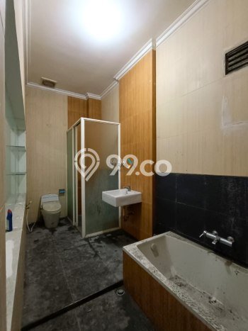 Ruko Dijual di Klojen LT 114m2, LB 300m2 Solusi Investasi Cerdas Ruko Dijual di Klojen LT 114m2, LB 300m2 Solusi Investasi Cerdas