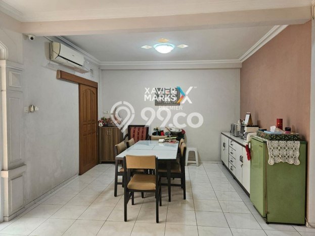Jual Rumah Favorit Siap Huni LB 300m2 di Klojen, Malang Jual Rumah Favorit Siap Huni LB 300m2 di Klojen, Malang