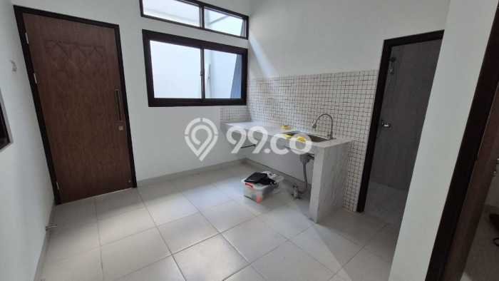 Ruko Bagus Dijual LB 500m2 Lokasi Strategis Bandung Area Cocok untuk Berbisnis Ruko Bagus Dijual LB 500m2 Lokasi Strategis Bandung Area Cocok untuk Berbisnis