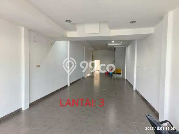 Ruko Dijual di Prime Area Jakarta Barat Luas 435m2 Ruko Dijual di Prime Area Jakarta Barat Luas 435m2