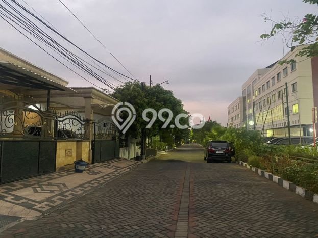 Jual Rumah Strategis Bagus Punya 4 KT di Sukomanunggal Surabaya SHM Jual Rumah Strategis Bagus Punya 4 KT di Sukomanunggal Surabaya SHM