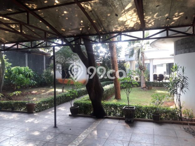 Rumah Elit LB 1700m2 Siap Huni Desain Elegan di Pejaten, Jakarta Selatan Rumah Elit LB 1700m2 Siap Huni Desain Elegan di Pejaten, Jakarta Selatan