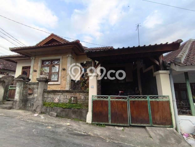 Rumah Minimalis 3 Kamar LT 120m2 di Peguyangan Kaja Rumah Minimalis 3 Kamar LT 120m2 di Peguyangan Kaja