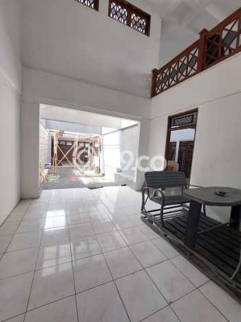 Hunian Mewah LB 500m2 Siap Huni Desain Elegan di Cirendeu, Jakarta Selatan Hunian Mewah LB 500m2 Siap Huni Desain Elegan di Cirendeu, Jakarta Selatan