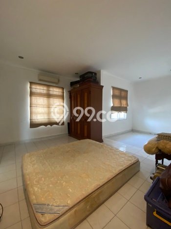 Rumah Luas Asri 5 KT Siap Huni di Sentul City Bogor Rumah Luas Asri 5 KT Siap Huni di Sentul City Bogor