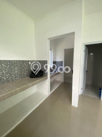 Ready to Use! Luxury House LT 323m2 Desain Modern di Sentul City Ready to Use! Luxury House LT 323m2 Desain Modern di Sentul City