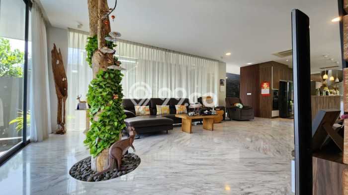 Rumah Luxury Modern Siap Huni di Sentul City Bogor Rumah Luxury Modern Siap Huni di Sentul City Bogor