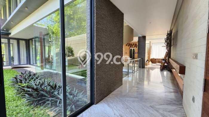 Rumah Luxury Modern Siap Huni di Sentul City Bogor Rumah Luxury Modern Siap Huni di Sentul City Bogor