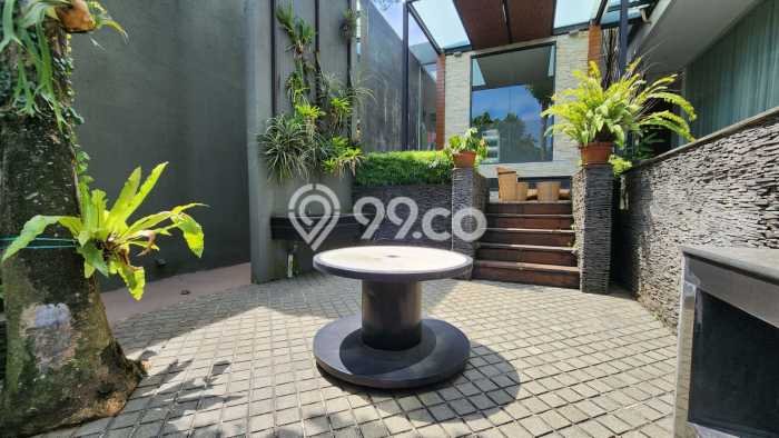 Rumah Luxury Modern Siap Huni di Sentul City Bogor Rumah Luxury Modern Siap Huni di Sentul City Bogor