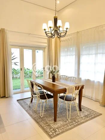 For Sale! Luxury House LT 295m2 Desain Modern di Sentul City For Sale! Luxury House LT 295m2 Desain Modern di Sentul City
