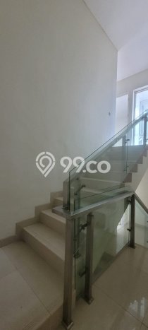 Rumah Elit Modern Tanpa Renovasi di Sentul City Bogor Rumah Elit Modern Tanpa Renovasi di Sentul City Bogor