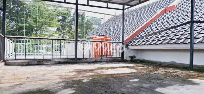 Rumah Elit Modern Tanpa Renovasi di Sentul City Bogor Rumah Elit Modern Tanpa Renovasi di Sentul City Bogor