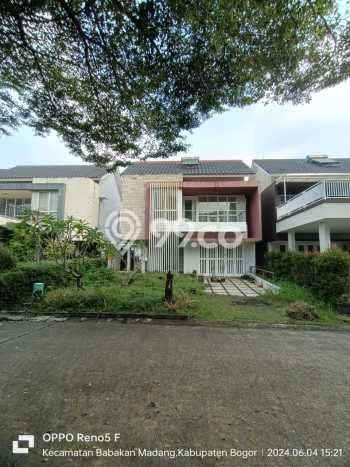 Rumah Elit Modern Tanpa Renovasi di Sentul City Bogor Rumah Elit Modern Tanpa Renovasi di Sentul City Bogor