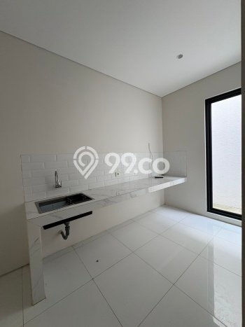 Rumah Elit Modern Tanpa Renovasi di Sentul City Bogor Rumah Elit Modern Tanpa Renovasi di Sentul City Bogor