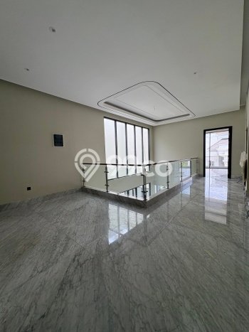 Ready to Use! Premium House LT 416m2 Desain Elegan di Sentul City Ready to Use! Premium House LT 416m2 Desain Elegan di Sentul City