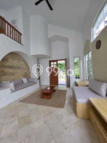 Rumah Mewah LB 350m2 Siap Huni Desain Elegan di Sentul City, Bogor Rumah Mewah LB 350m2 Siap Huni Desain Elegan di Sentul City, Bogor