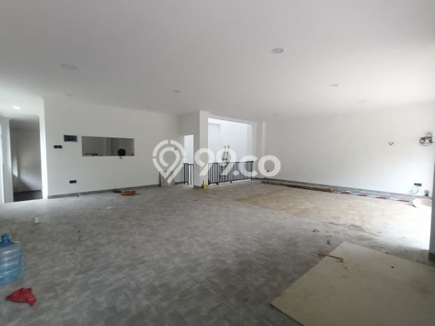 Rumah Mewah LB 800m2 Siap Pakai Desain Elegan di Sentul City, Bogor Rumah Mewah LB 800m2 Siap Pakai Desain Elegan di Sentul City, Bogor