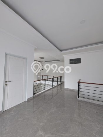 For Sale! Premium House LT 287m2 Desain Elegan di Sentul City For Sale! Premium House LT 287m2 Desain Elegan di Sentul City