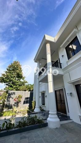 Rumah Elit Modern Siap Huni di Sentul City Bogor Rumah Elit Modern Siap Huni di Sentul City Bogor