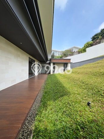 Rumah Elit Modern Tanpa Renovasi di Sentul City Bogor Rumah Elit Modern Tanpa Renovasi di Sentul City Bogor