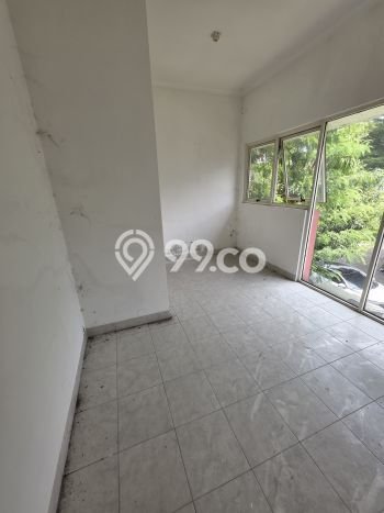 Rumah Luas Asri 2 KT Siap Huni di Sentul City Bogor Rumah Luas Asri 2 KT Siap Huni di Sentul City Bogor